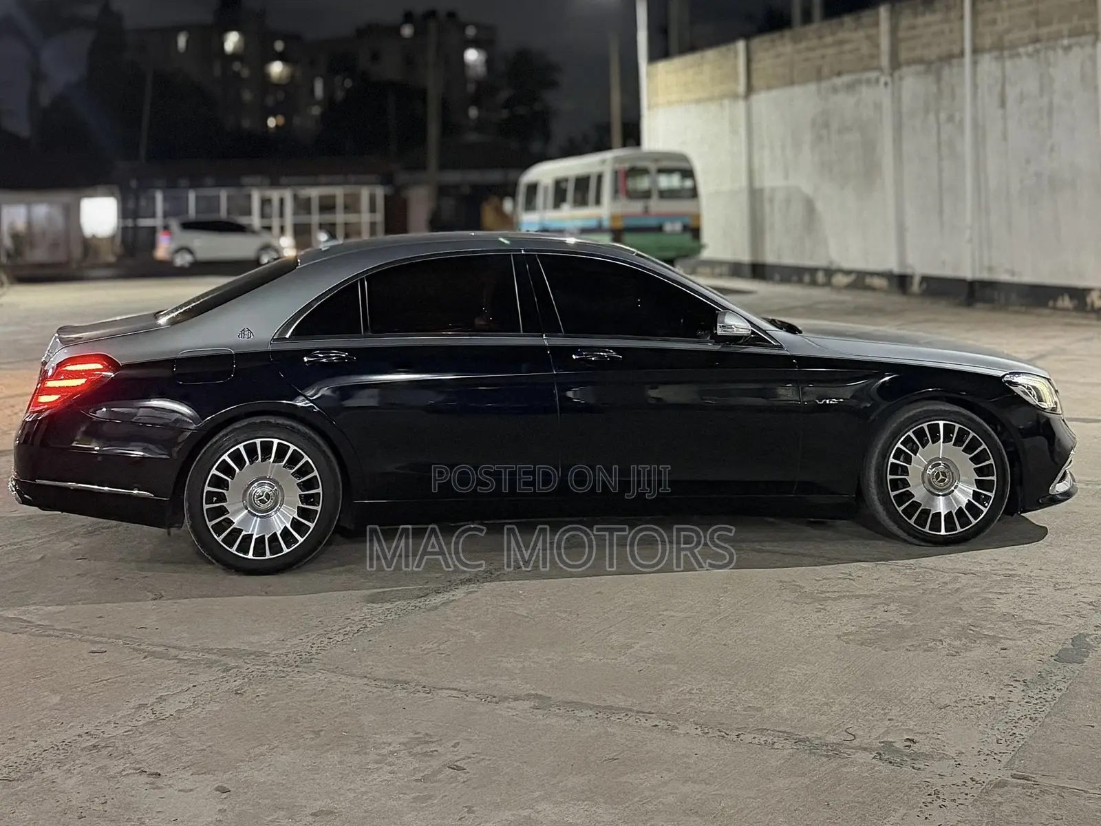 Mercedes-Benz S-Class Maybach S 600 (X222) 2016 Blue