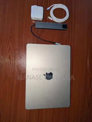 New Apple MacBook Air 2024 M3 13-inch 16GB Intel Core M3 SSD 256GB