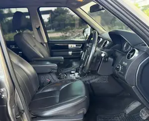 Land Rover Discovery 2015 Gray