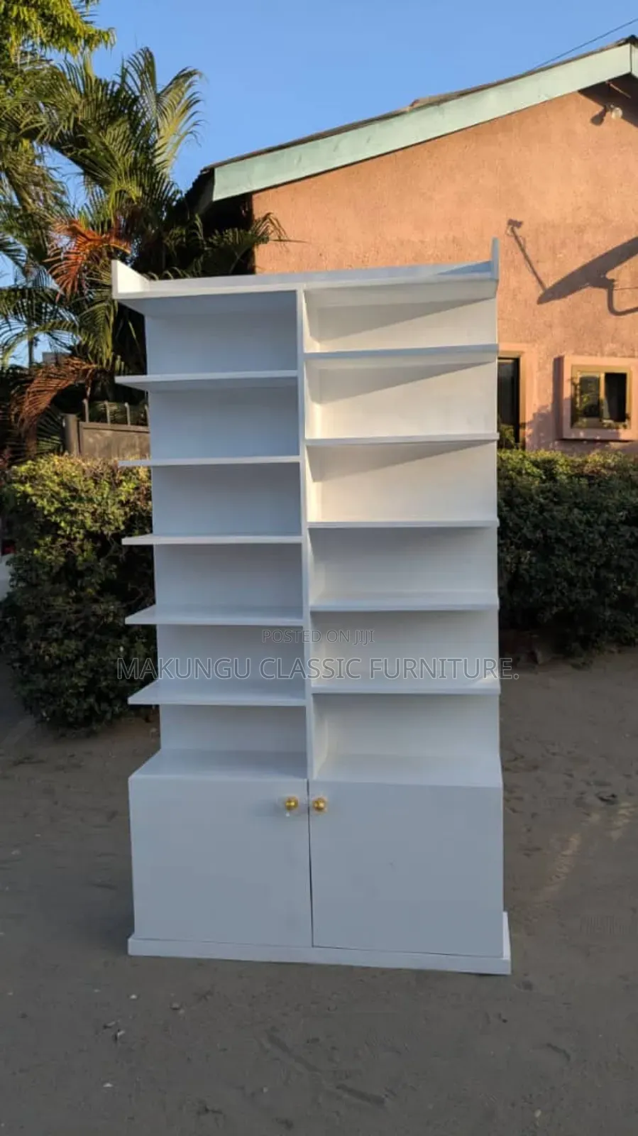 Shoesrack Ya Kisasa Yenye Partition Mbili Na Drawer Zake
