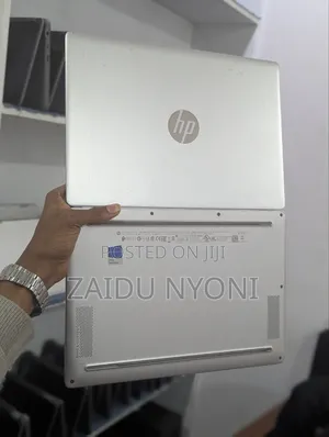 New Laptop HP Folio 13 8GB Intel Core I5 SSD 256GB