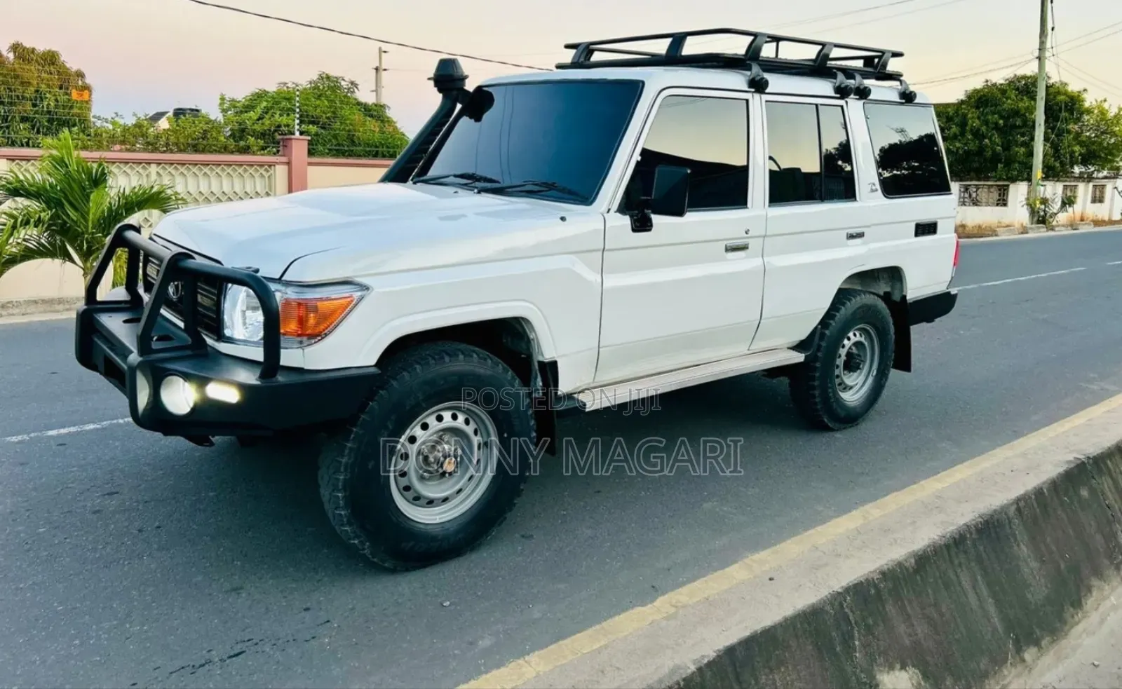 Toyota Land Cruiser 2022 White