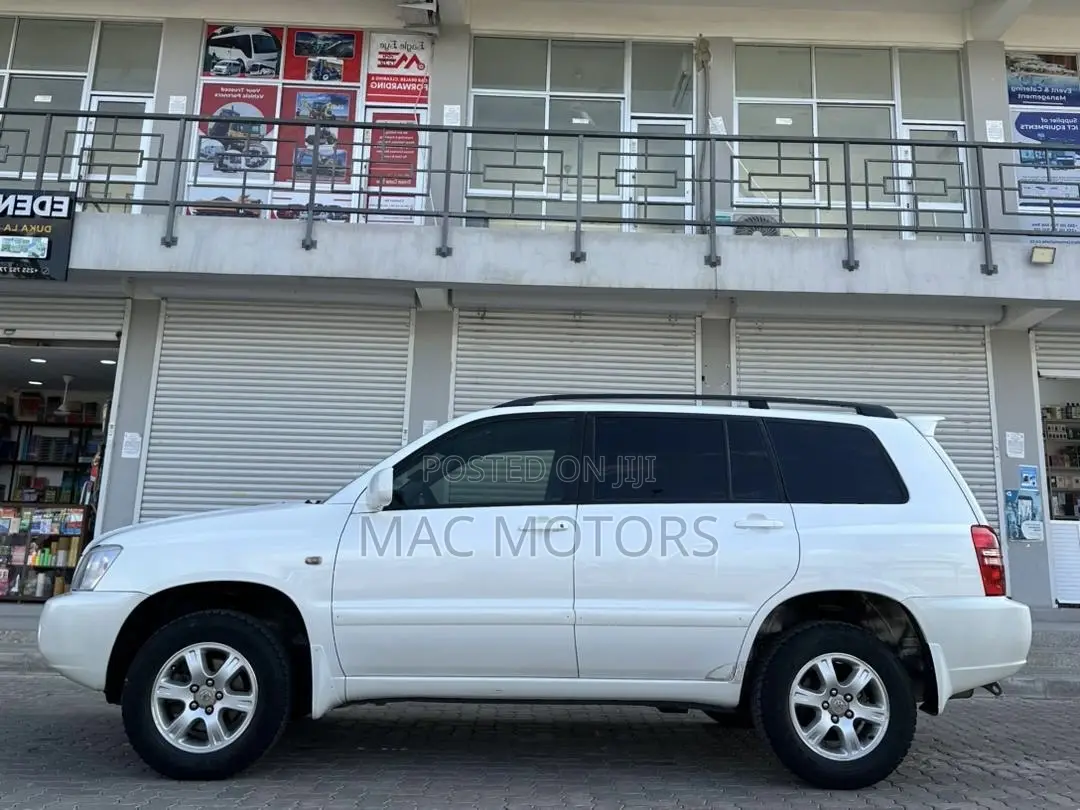 Toyota Kluger 2001 White