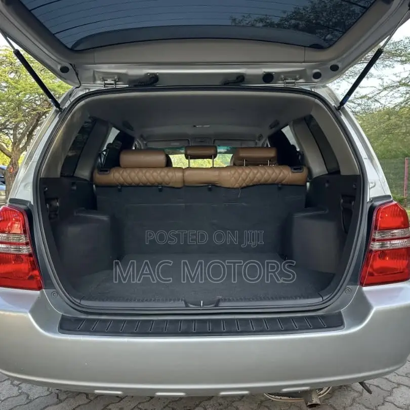 Toyota Kluger 2002 Silver