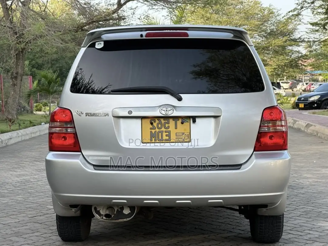 Toyota Kluger 2002 Silver