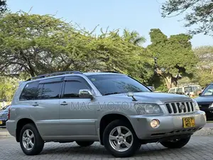 Toyota Kluger 2002 Silver
