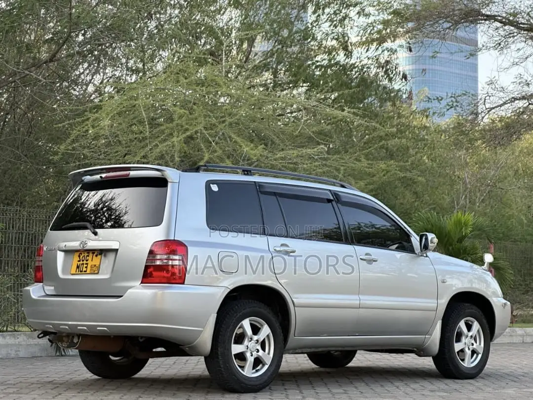 Toyota Kluger 2002 Silver