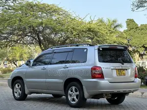 Toyota Kluger 2002 Silver