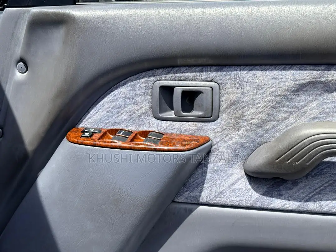 Toyota Land Cruiser Prado 1997 Silver