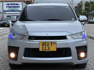 Mitsubishi Outlander 2011 Silver