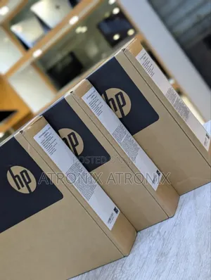 New Laptop HP OmniBook 5 Flip 16GB Intel Core I7 SSD 512GB