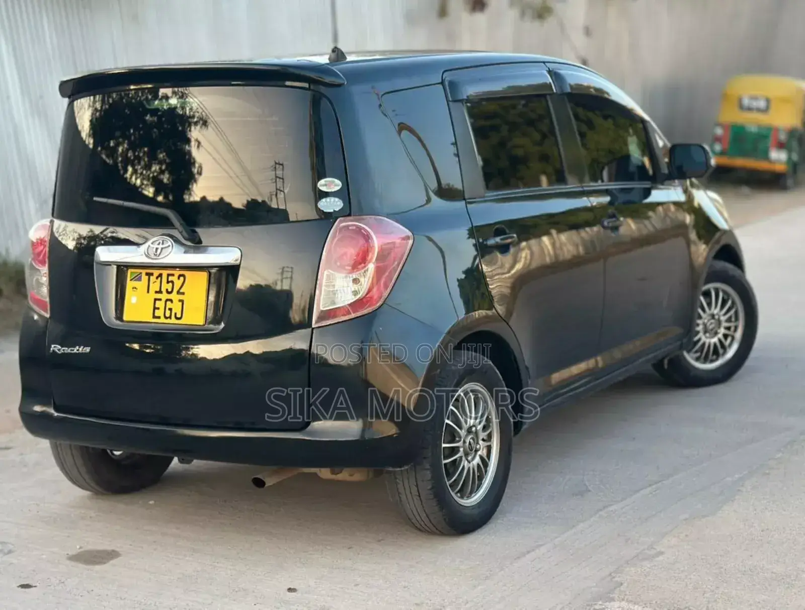 Toyota Ractis 2008 Black