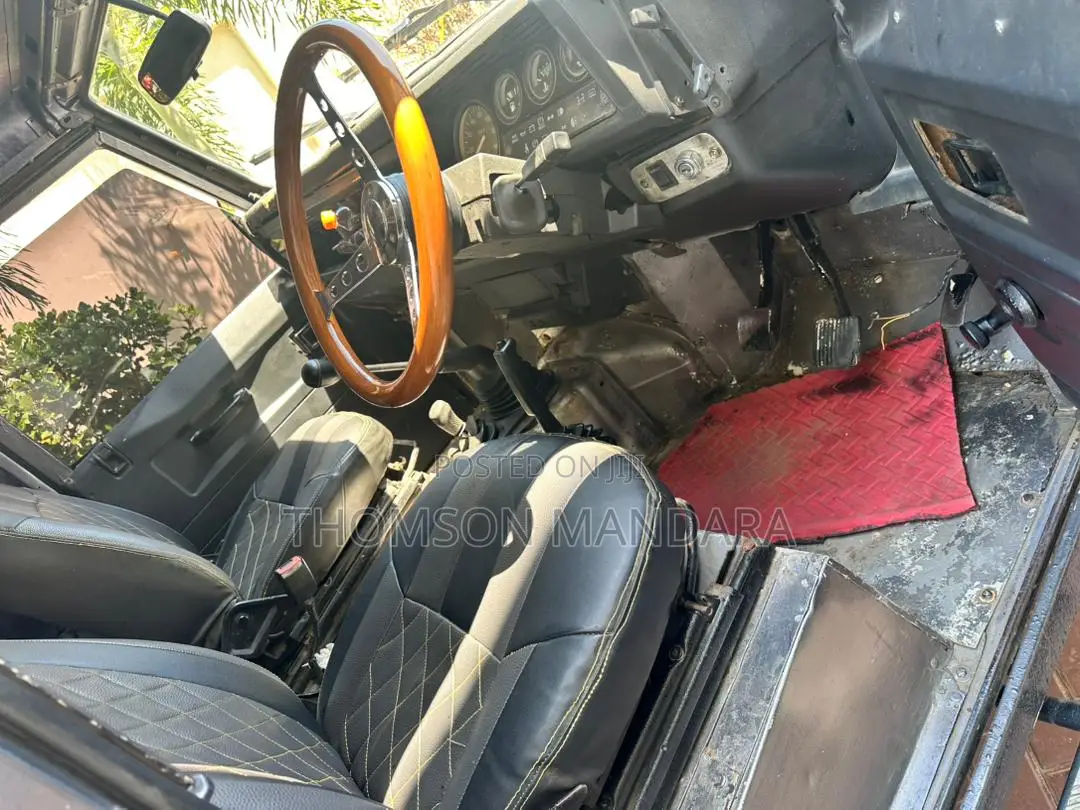 Land Rover Defender Soft Top 4x4 1995 Gray