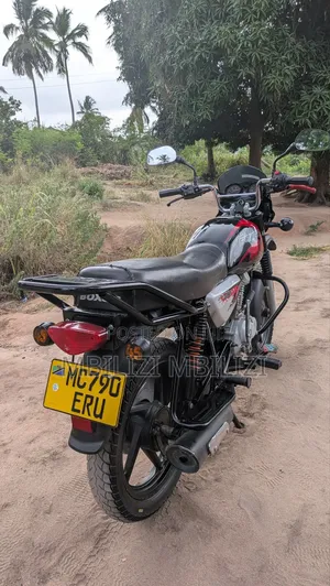 Bajaj Boxer X125 2025 Black