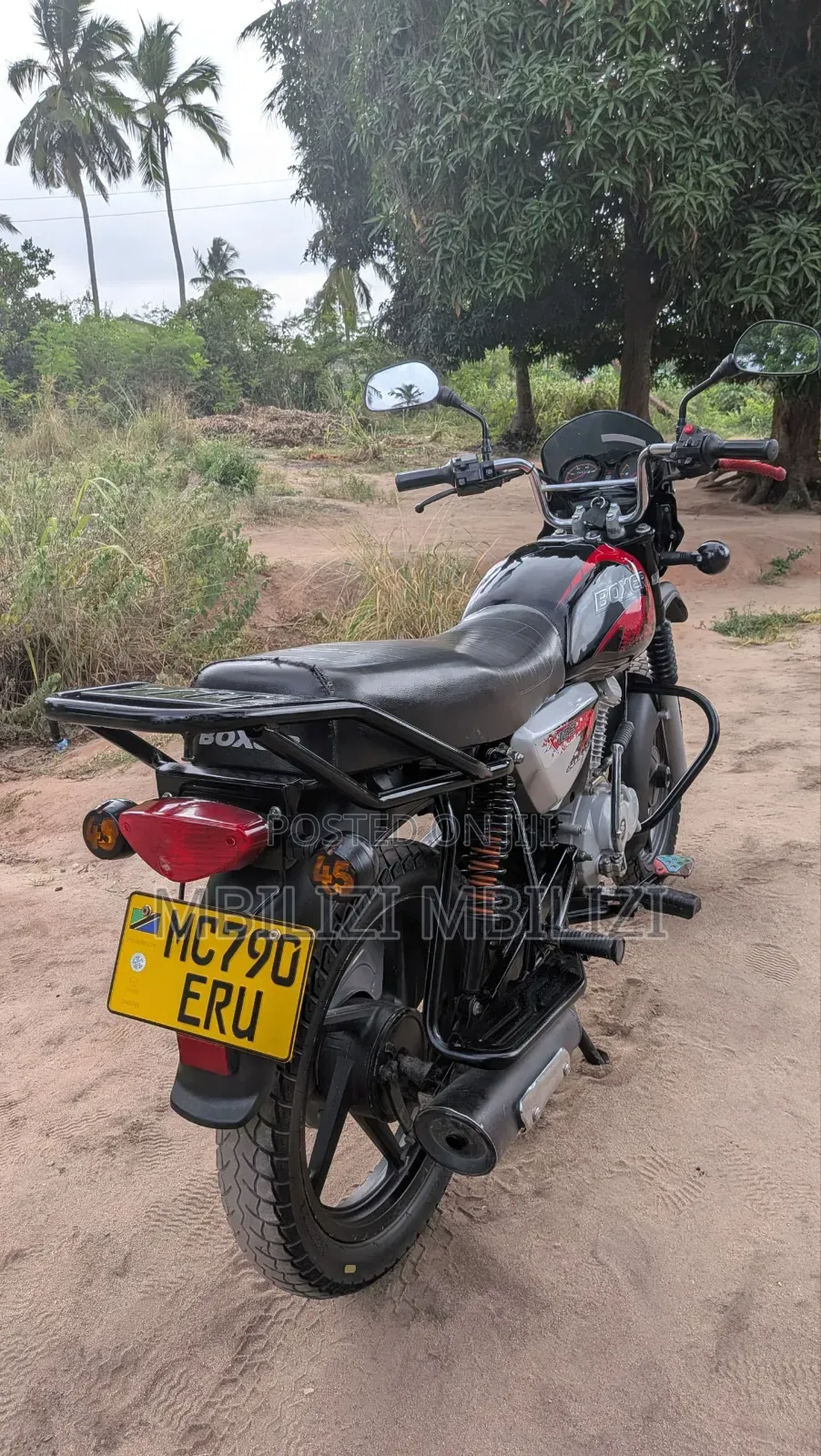 Bajaj Boxer X125 2025 Black