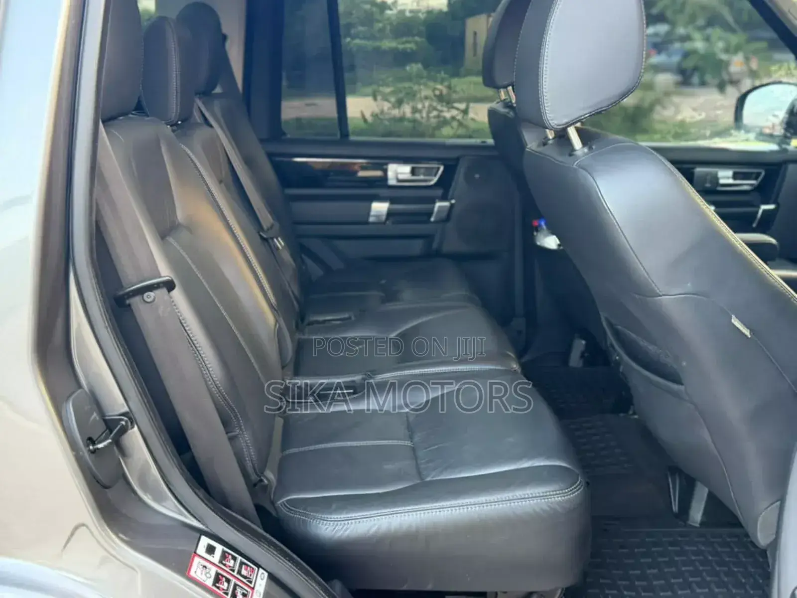 Land Rover Discovery 2015 Gray