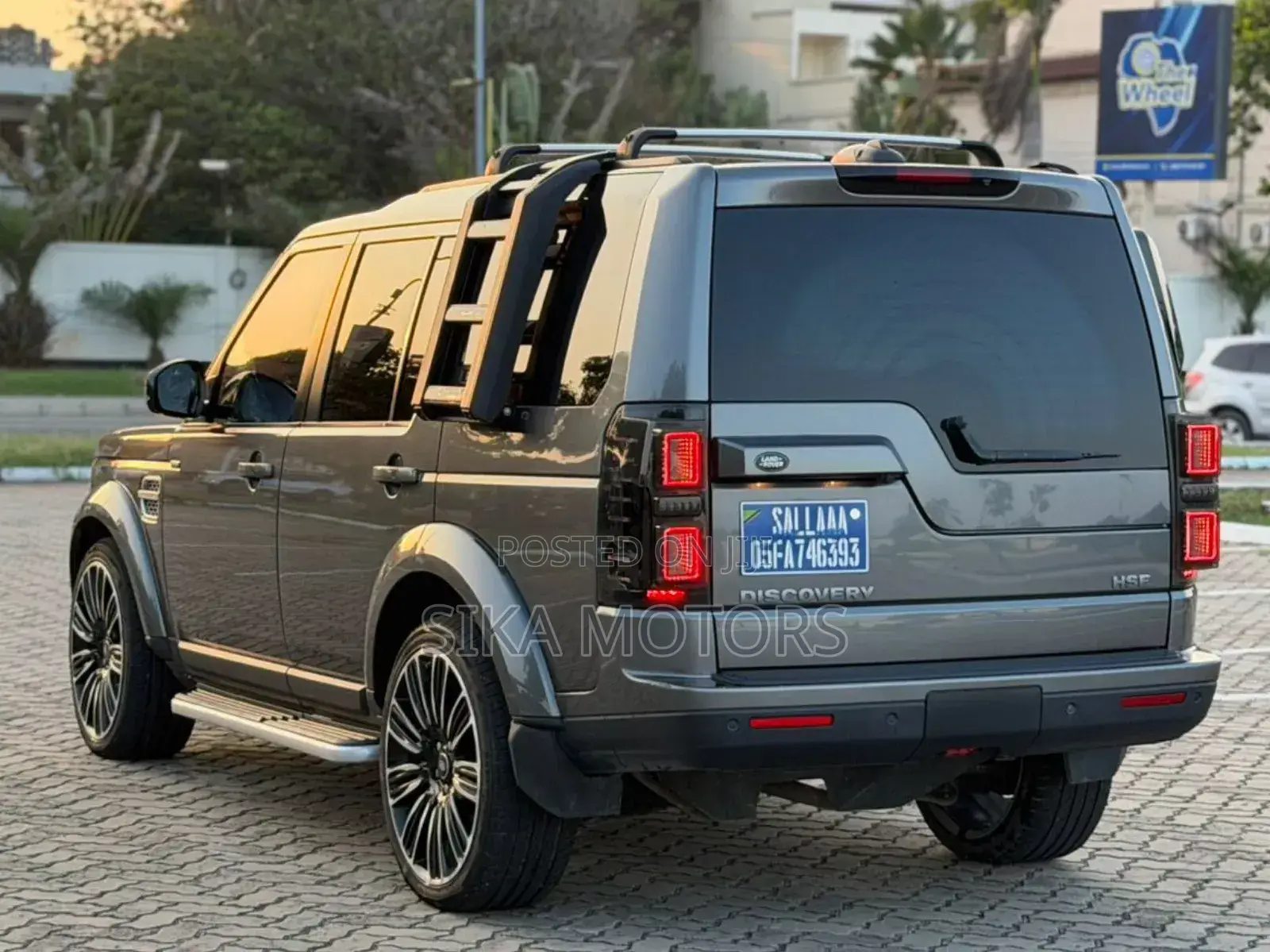 Land Rover Discovery 2015 Gray