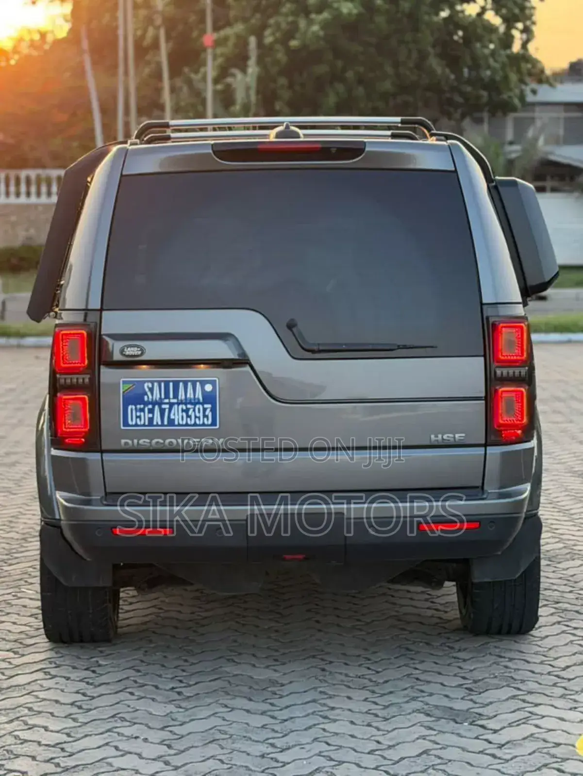 Land Rover Discovery 2015 Gray