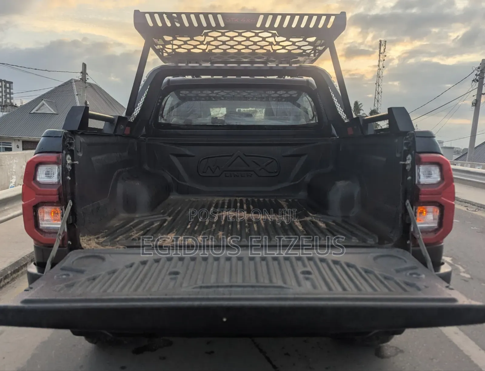 Toyota Hilux 2019 Black