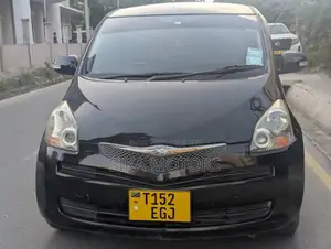Toyota Ractis 2006 Black