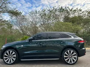 Jaguar F-Pace 2019 Green
