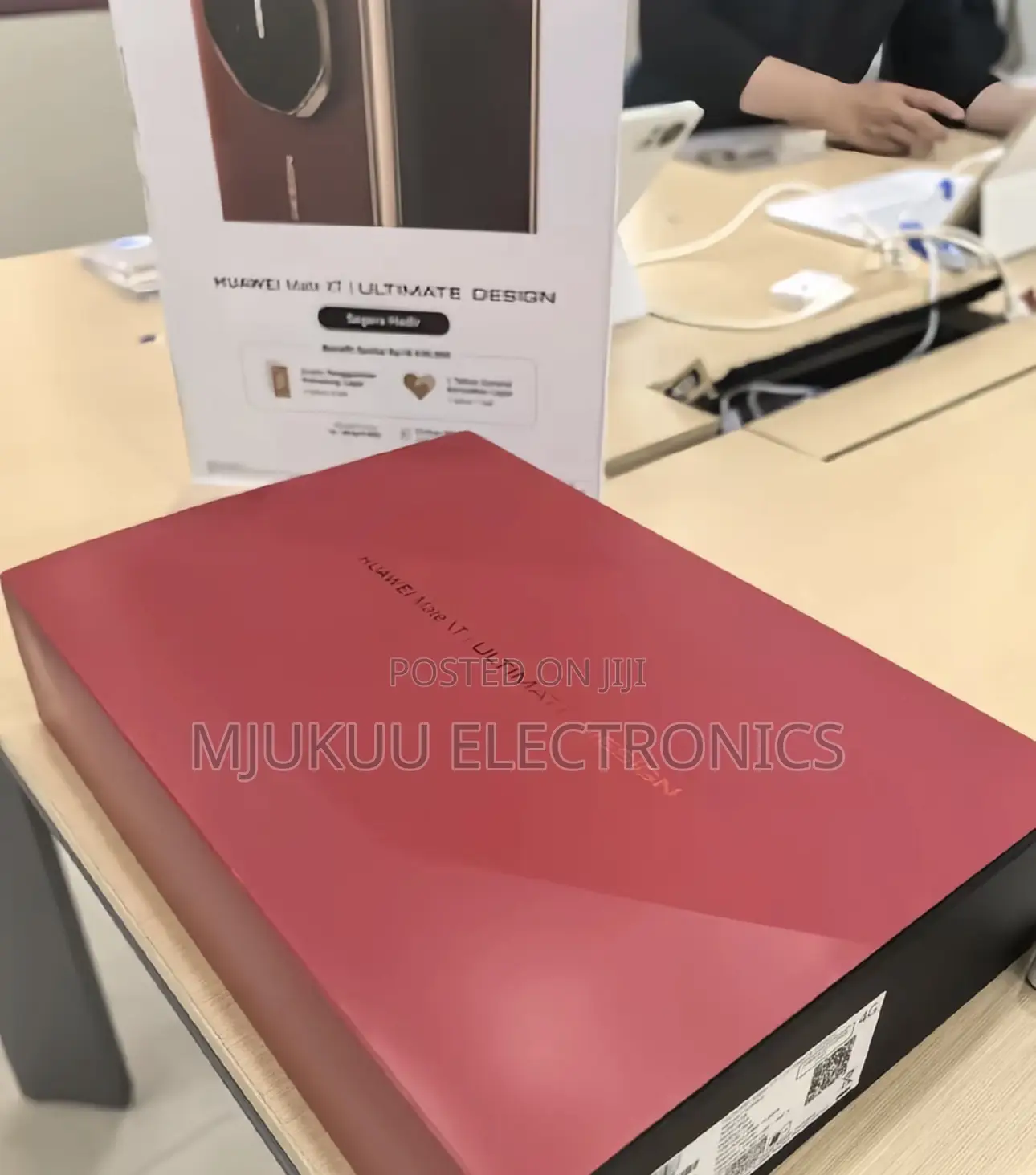 New Huawei Mate XT Ultimate Design 512 GB Red