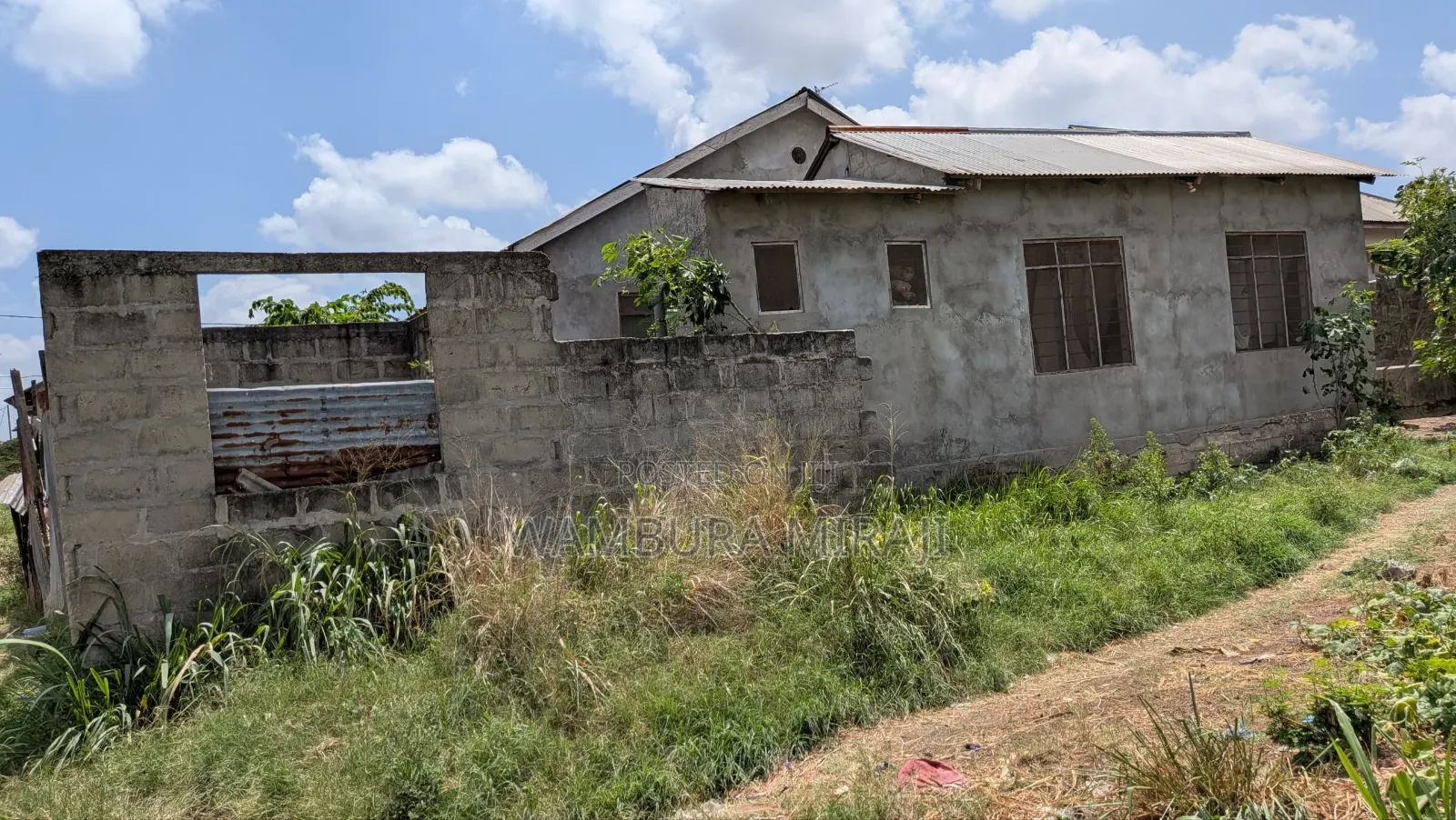 7bdrm Block of Flats in Nyumba, Mbagala for sale