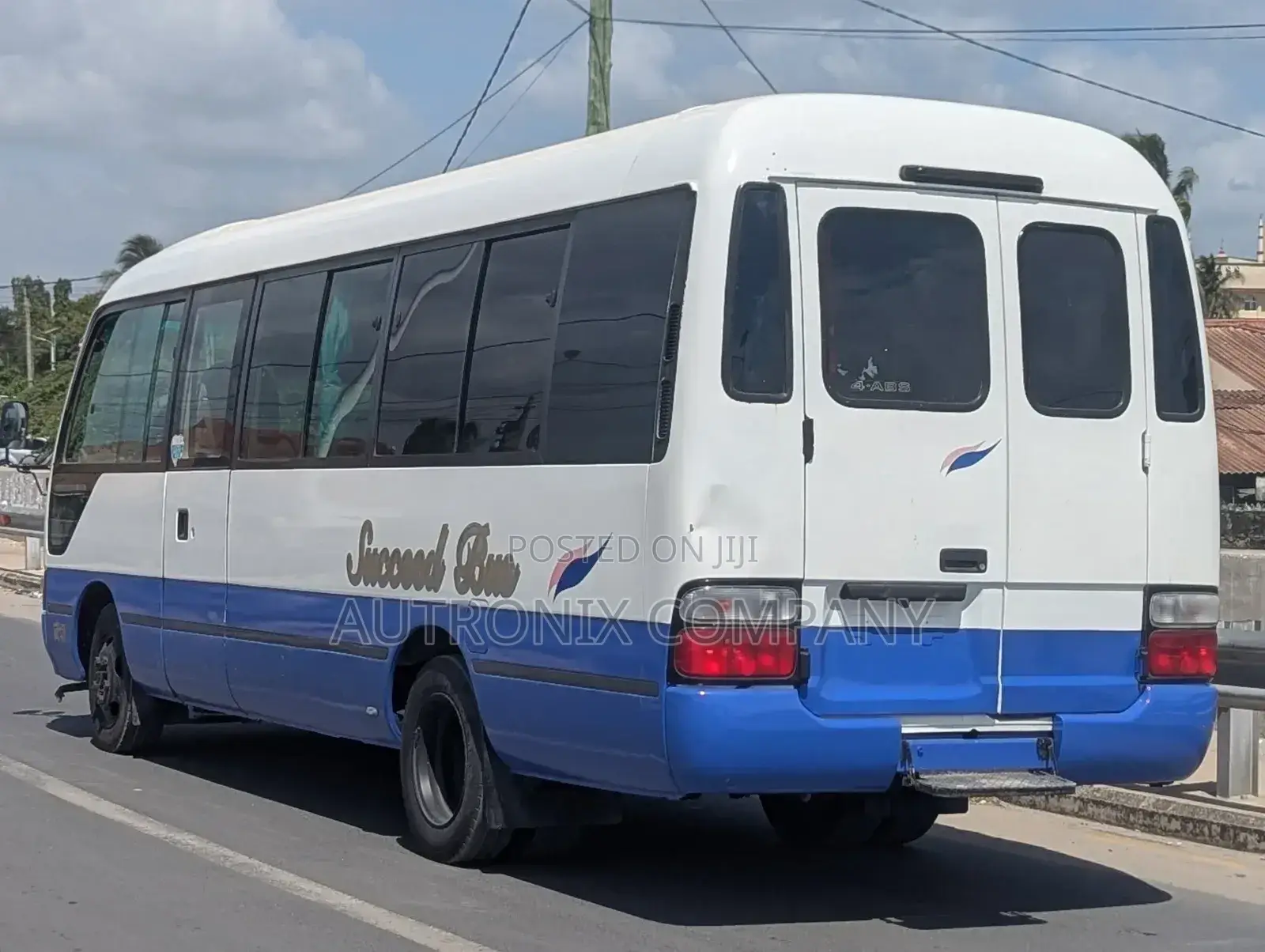Toyota Coaster 2004 White