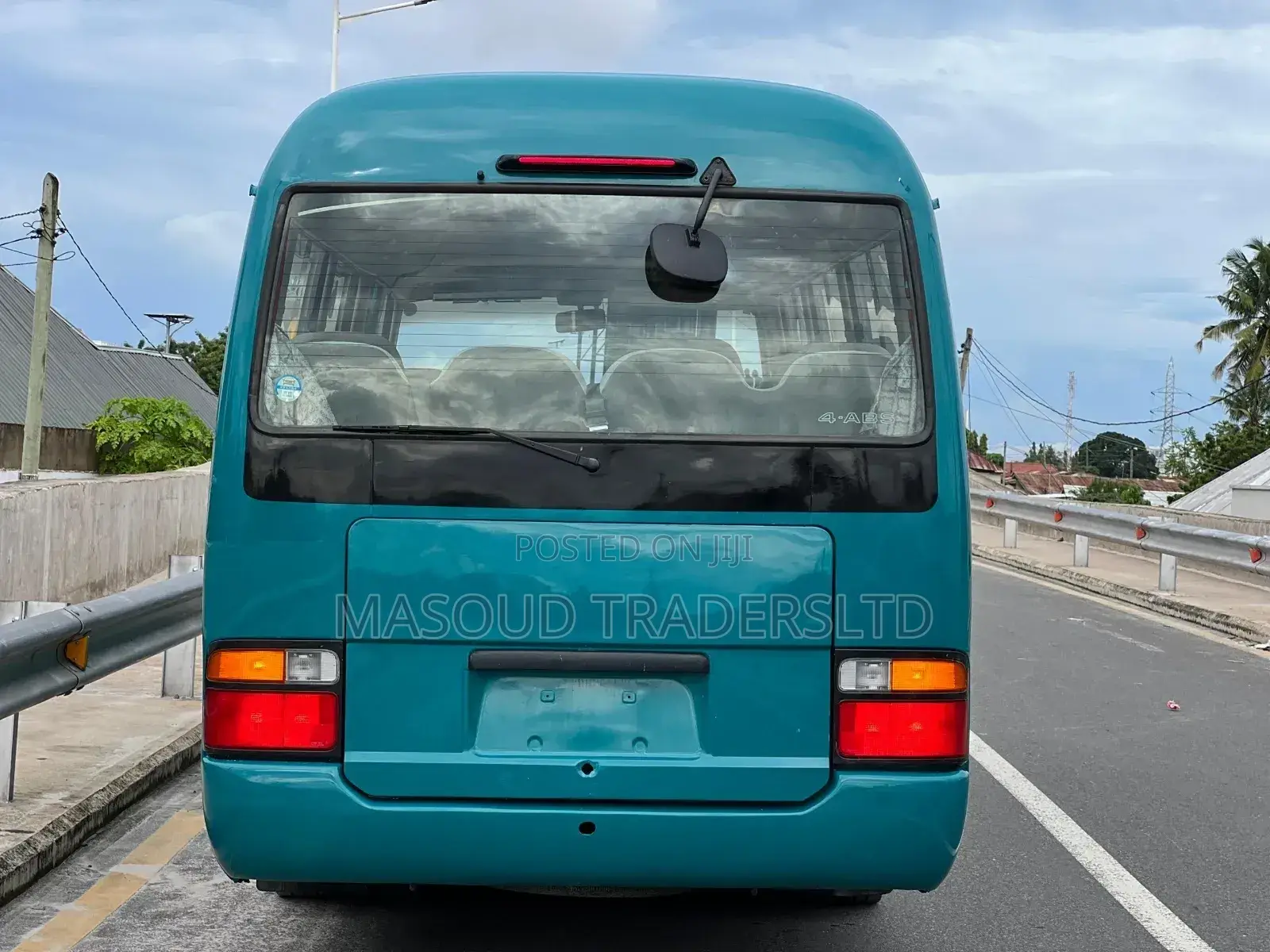 Toyota Coaster 2004 Blue