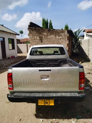 Toyota Hilux 2010 Silver