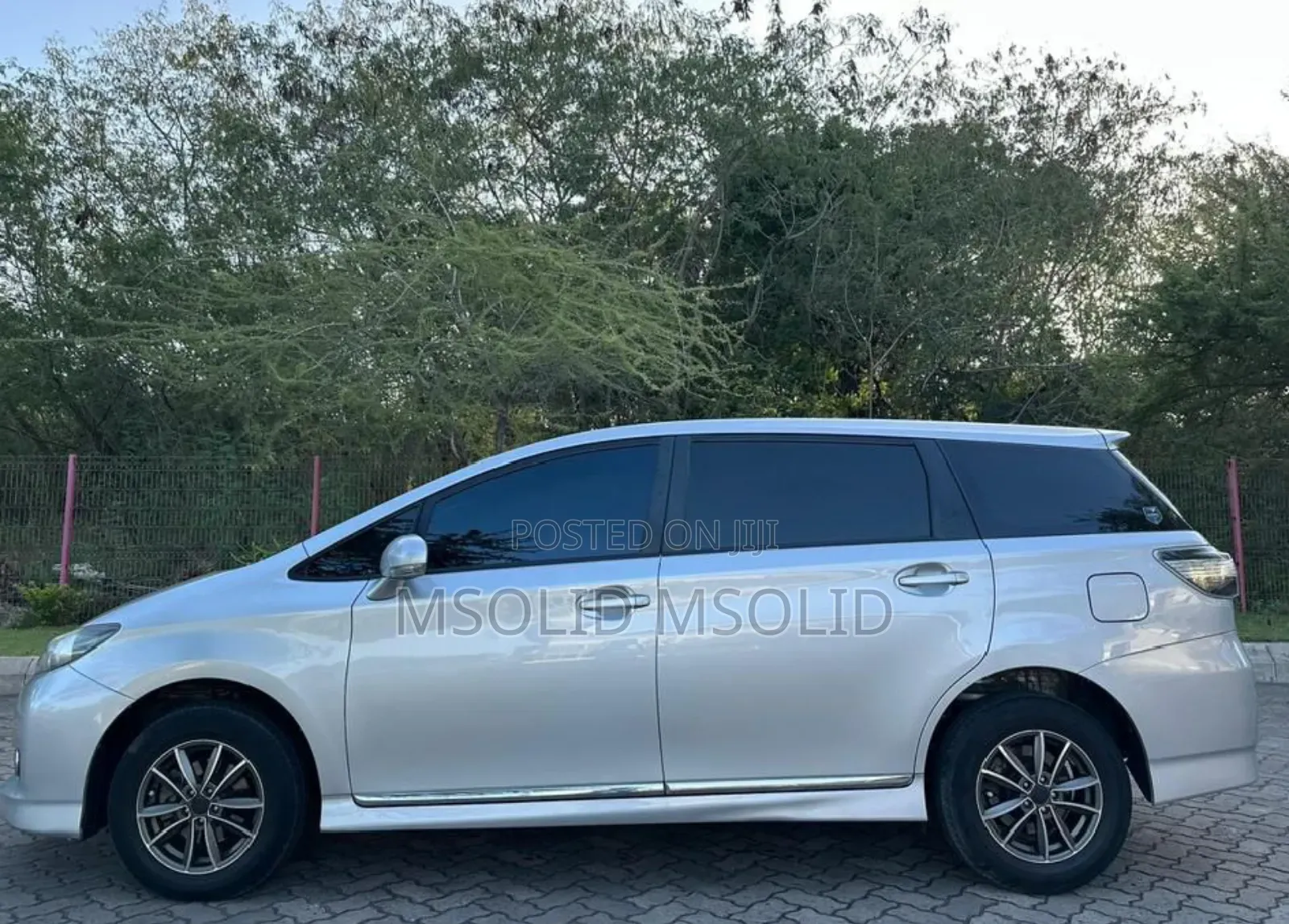 Toyota Wish 2014 Silver