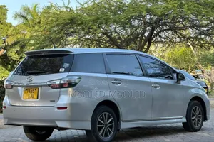 Toyota Wish 2014 Silver