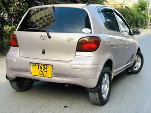 Toyota Vitz 2003 Pink