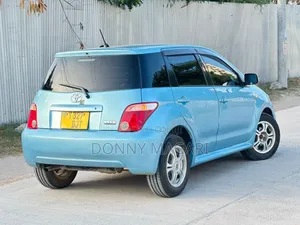 Toyota IST 2006 Blue