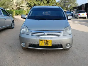 Toyota Raum 1.5 AWD 2005 Silver