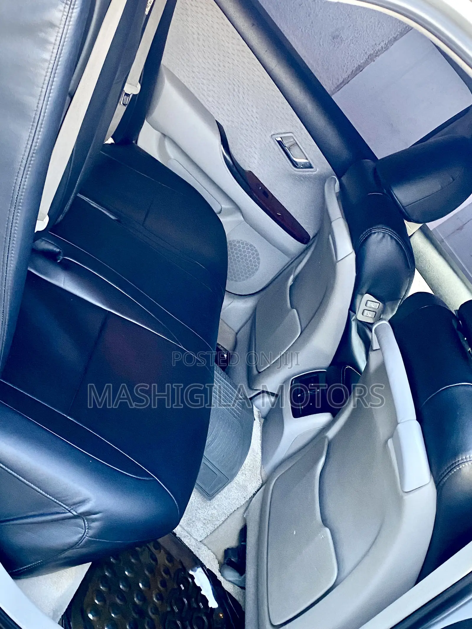 Toyota Crown 2009 Silver