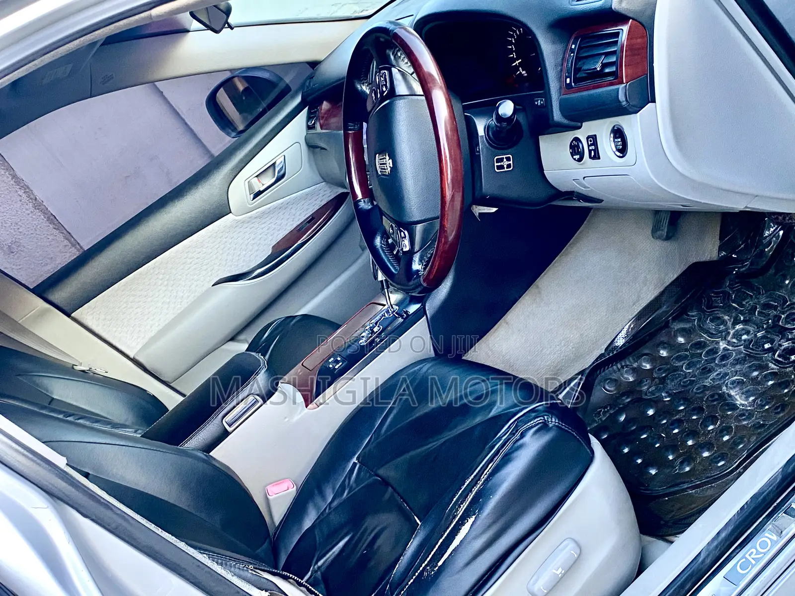 Toyota Crown 2009 Silver