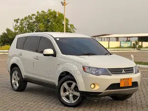 Mitsubishi Outlander 2006 White