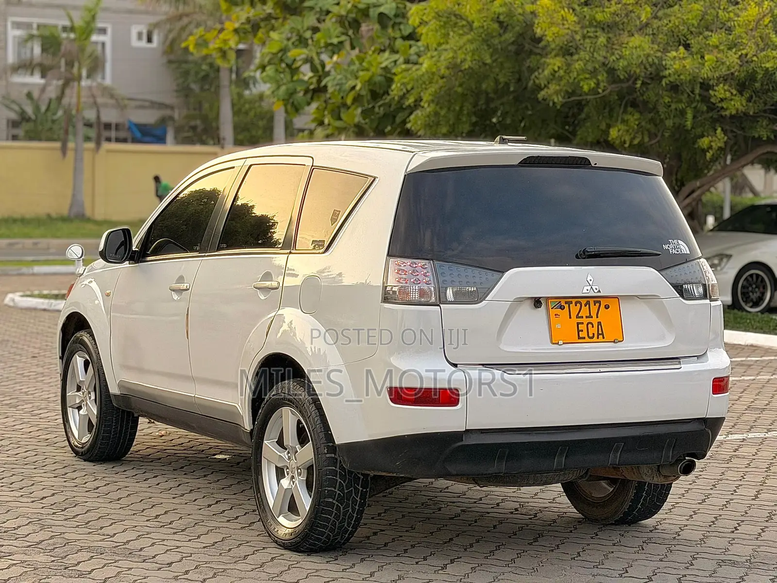 Mitsubishi Outlander 2006 White