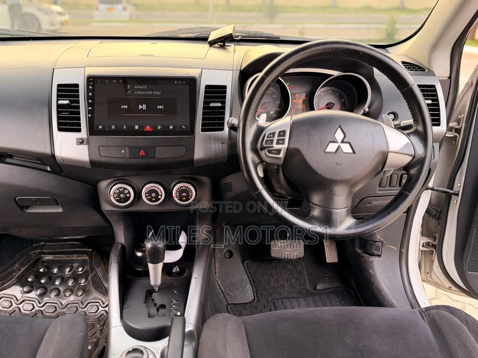 Mitsubishi Outlander 2006 White