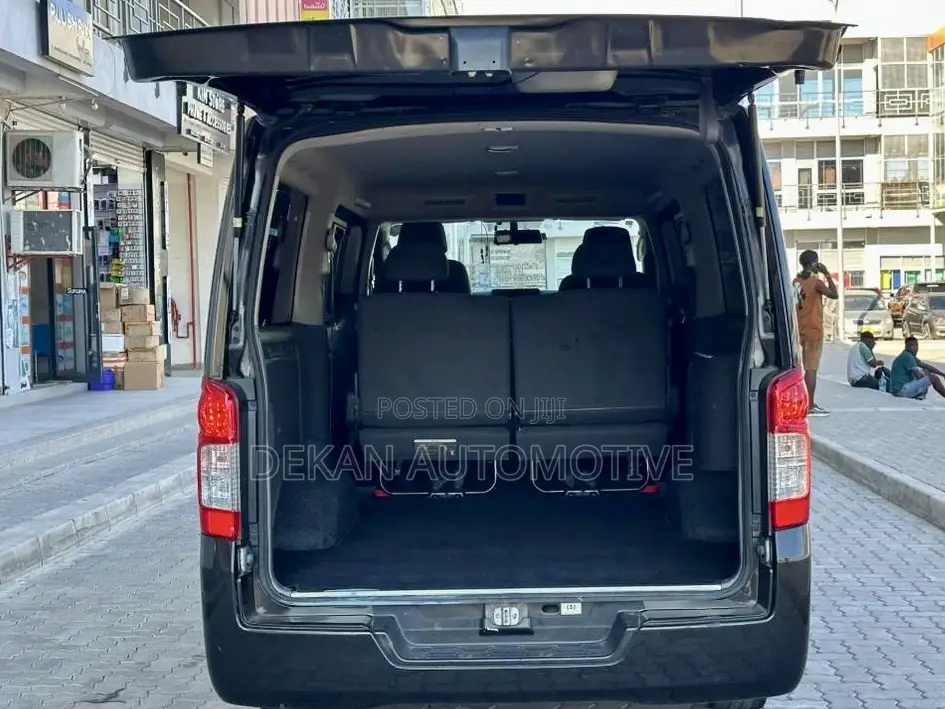 Nissan Caravan 2010 Black