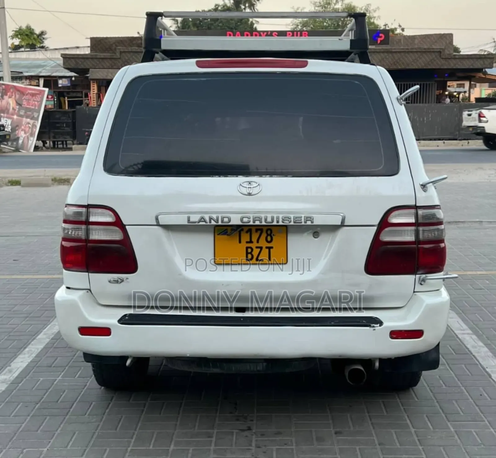 Toyota Land Cruiser 2004 White
