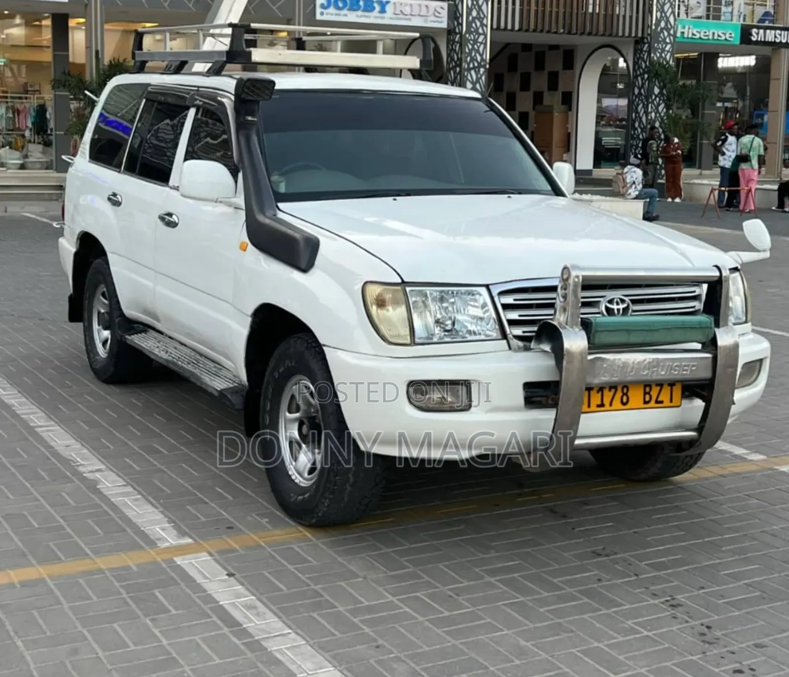Toyota Land Cruiser 2004 White