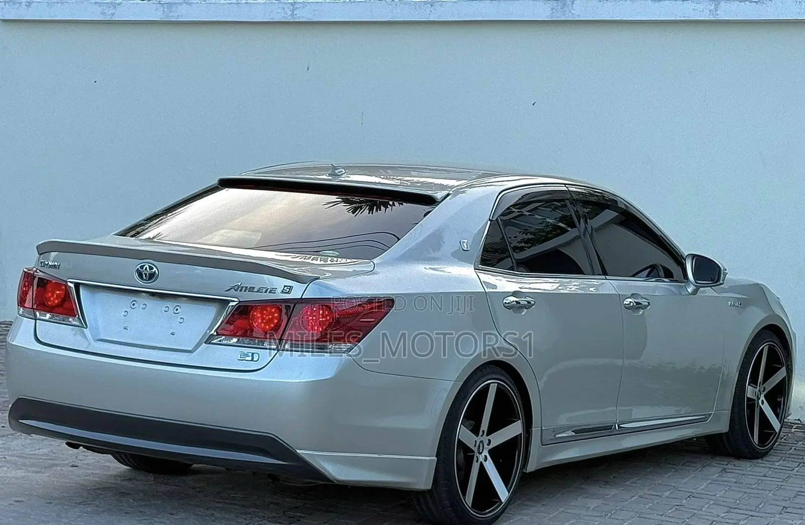 Toyota Crown 2014 Gold