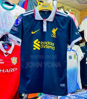 Liverpool Fc Football Jersey Black With a White Collar