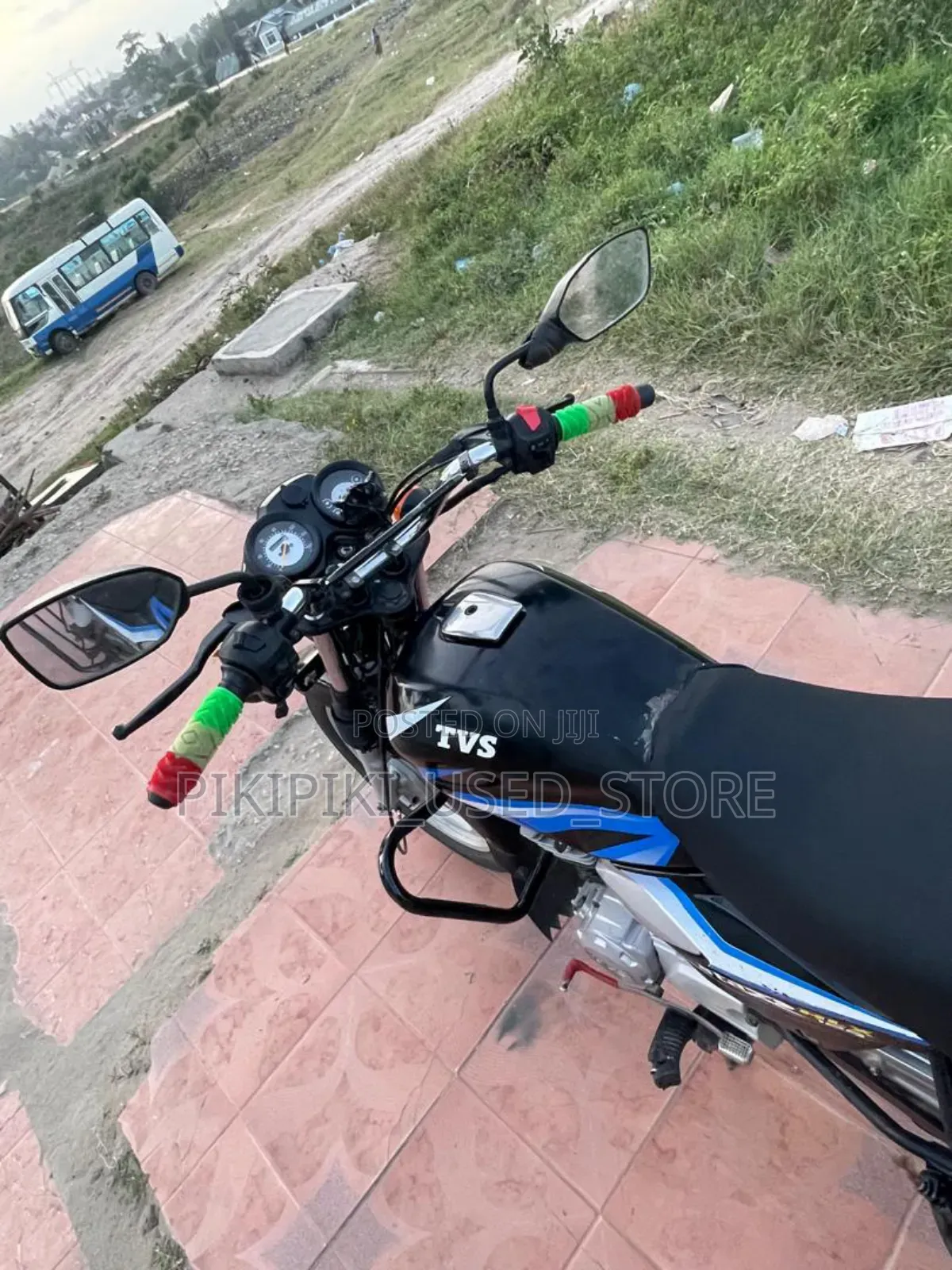 TVS HLX 125 2024 Black