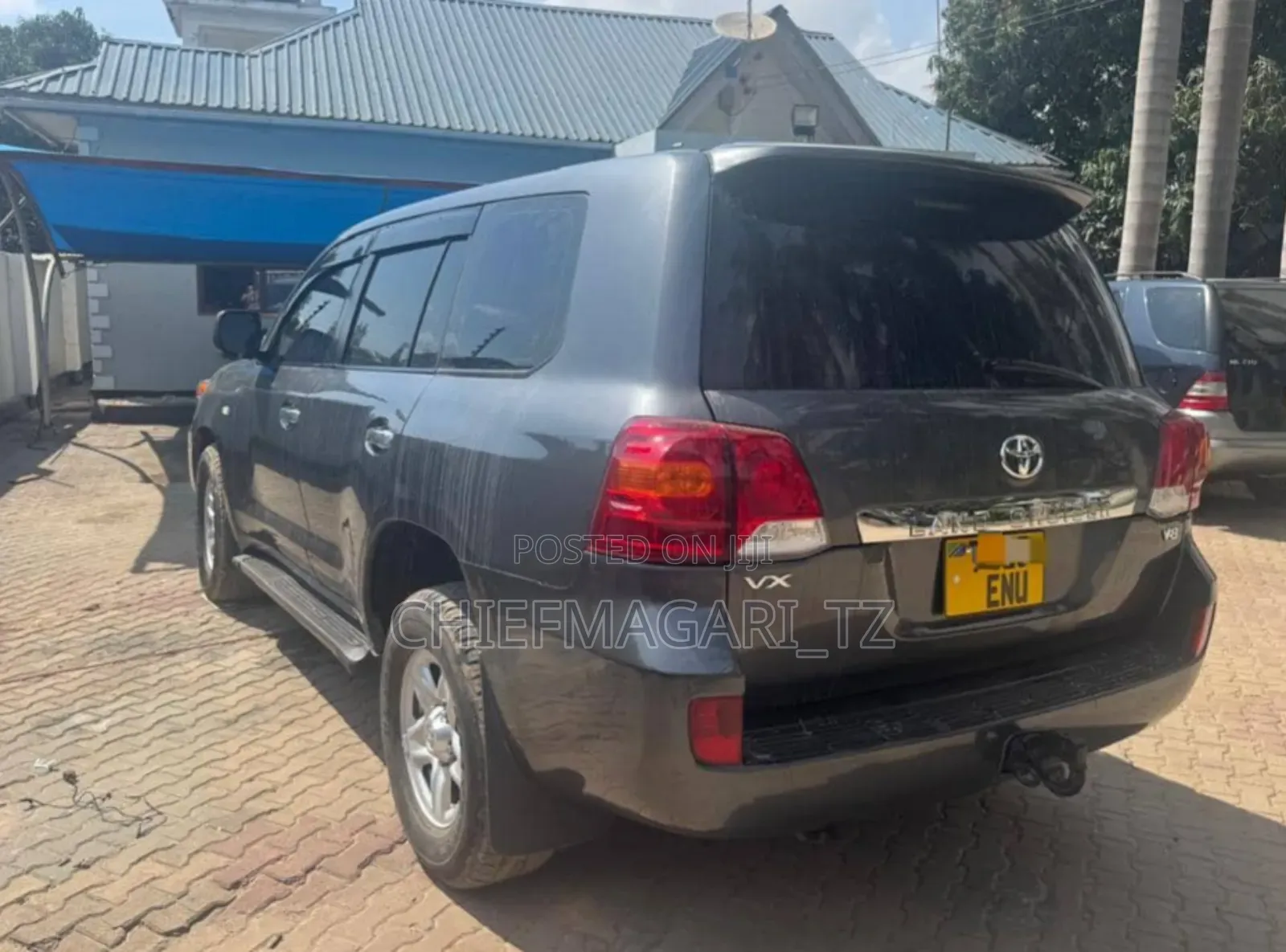 Toyota Land Cruiser 2011 Gray
