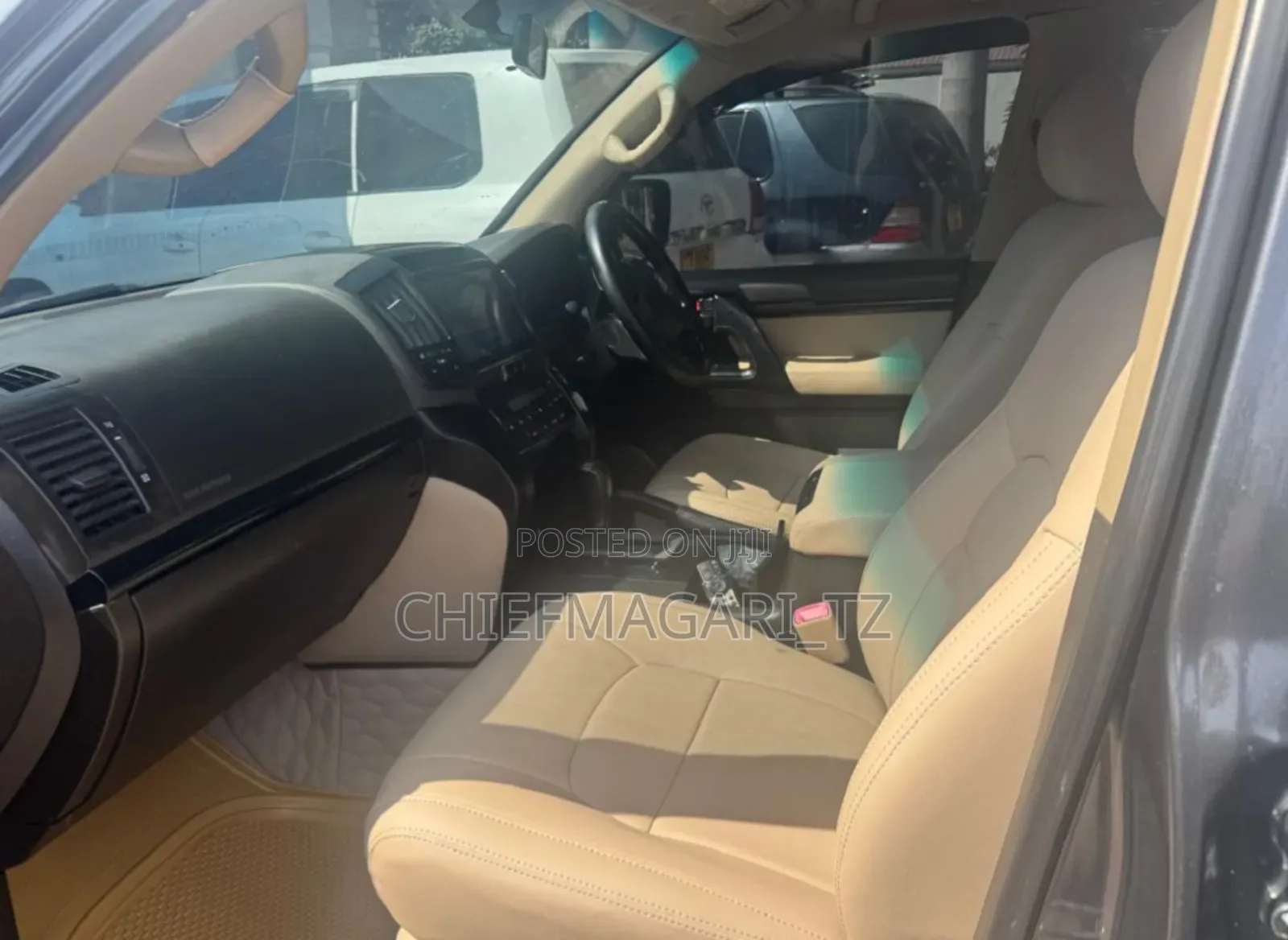 Toyota Land Cruiser 2011 Gray