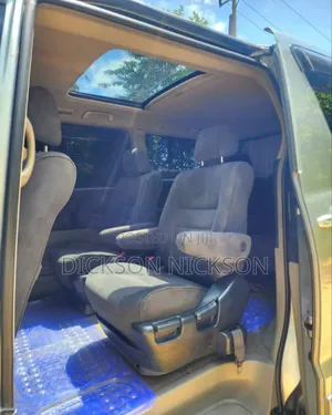 Toyota Alphard 2.4 Petrol AWD 2006 Silver