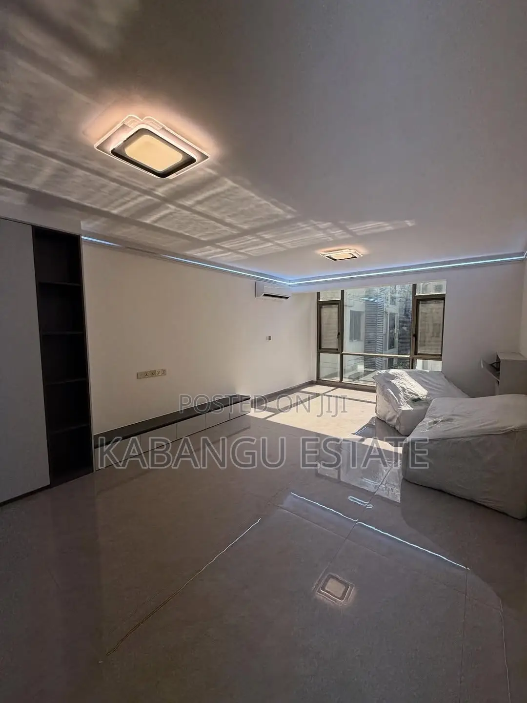 3bdrm Apartment in Oysterbay for sale